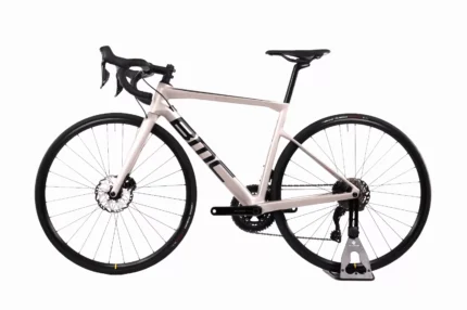 Trek Émonda SL 6 eTap Sram Rival eTap AXS 12V Prismatic / Noir 2023